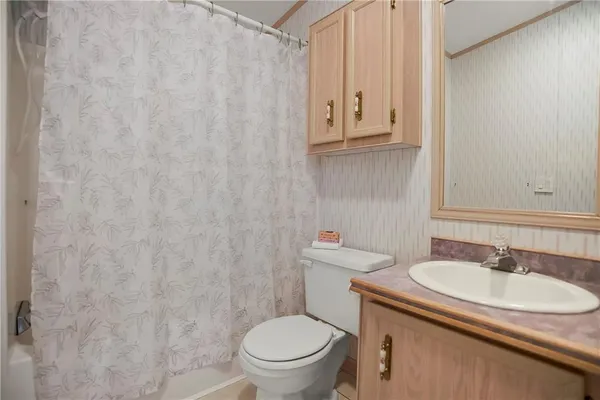 $225,000 | 1 Deepwoods Drive, Linn Valley, KS 66040