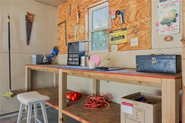 $225,000 | 1 Deepwoods Drive, Linn Valley, KS 66040