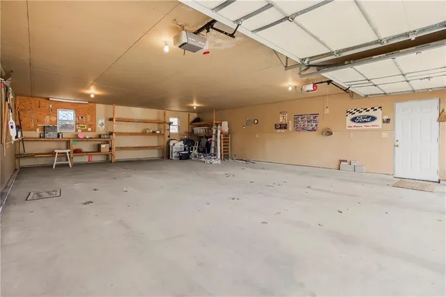 $225,000 | 1 Deepwoods Drive, Linn Valley, KS 66040