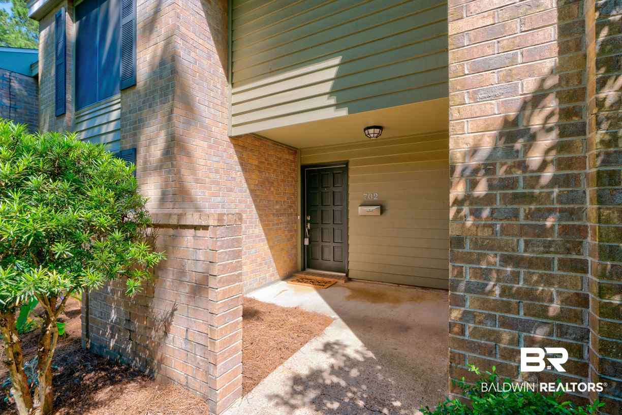 2901 Grant Street, Unit 702 Mobile, AL 36606 - Photo 3 of 30