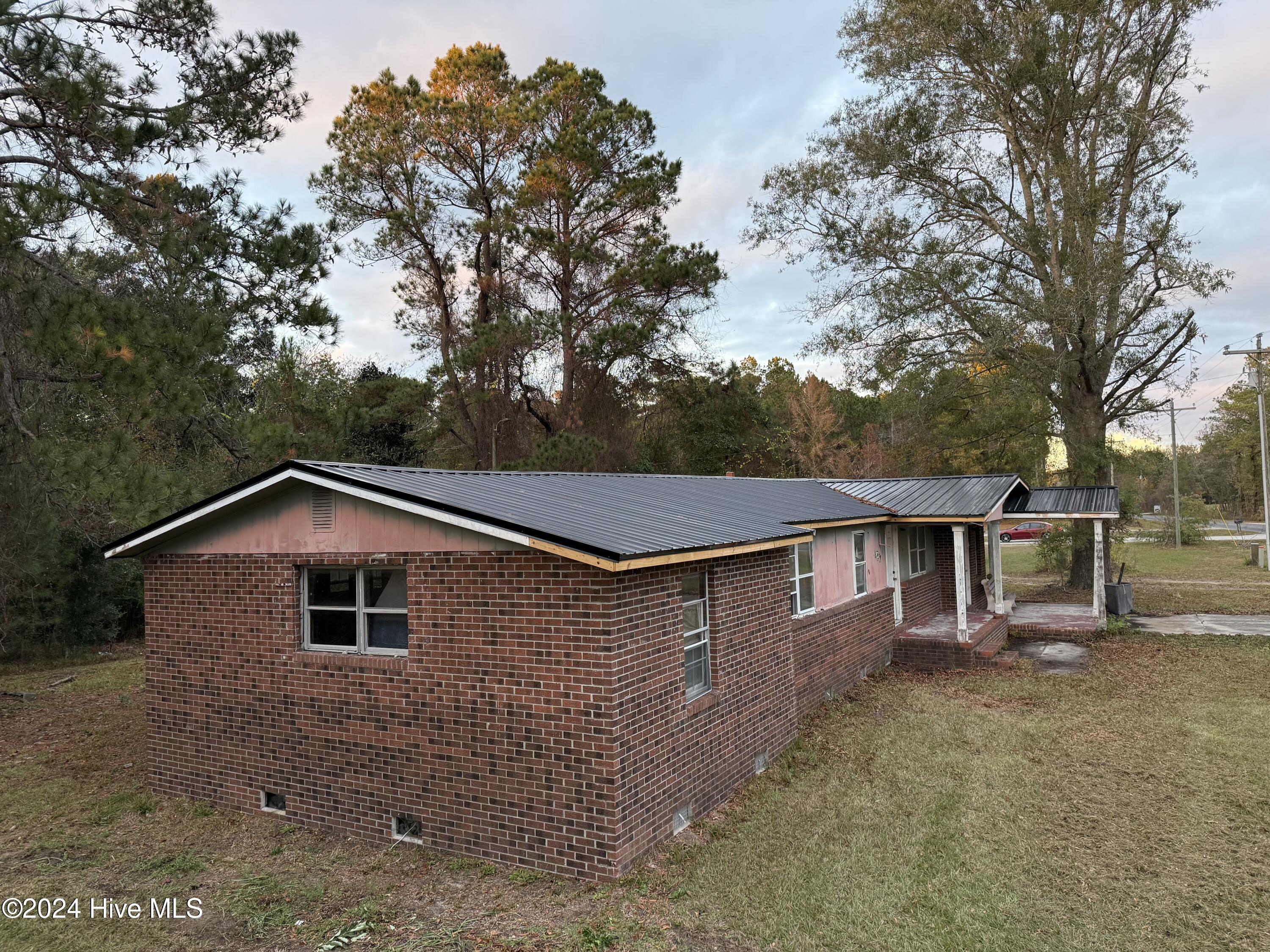 Exterior 1 Bell Williams Road