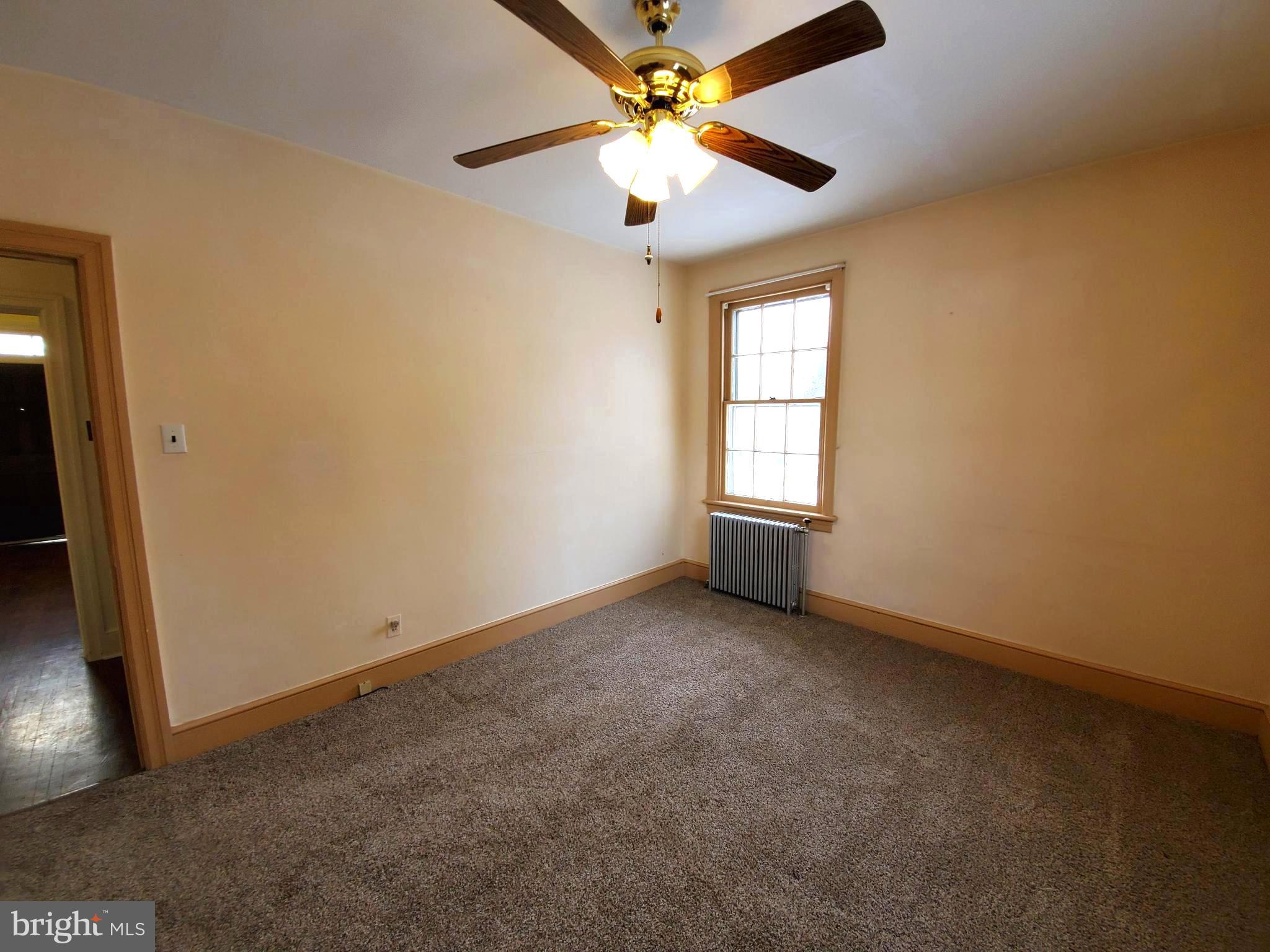 11227 Marbern Road Hagerstown, MD 21740 - Photo 12 of 27 Main level Bedroom