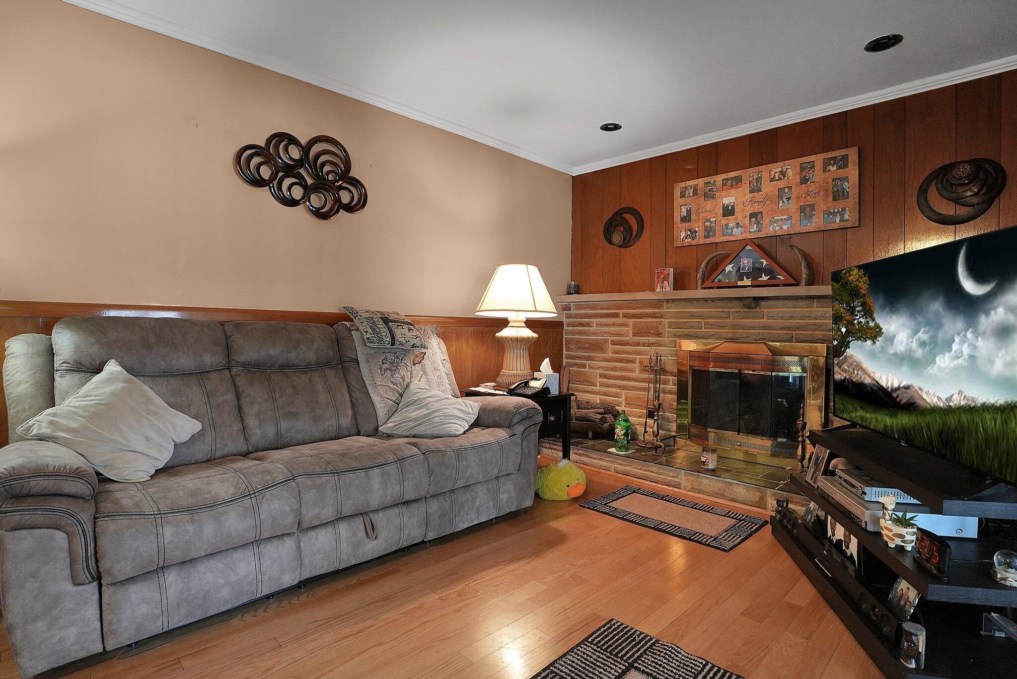 116 South Summit Ridge Drive Southwest Reynoldsburg, OH 43068 - Photo 13 of 32 Family Room