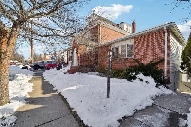 $845,000 | 164 Farnham Avenue, Lodi, NJ 07644