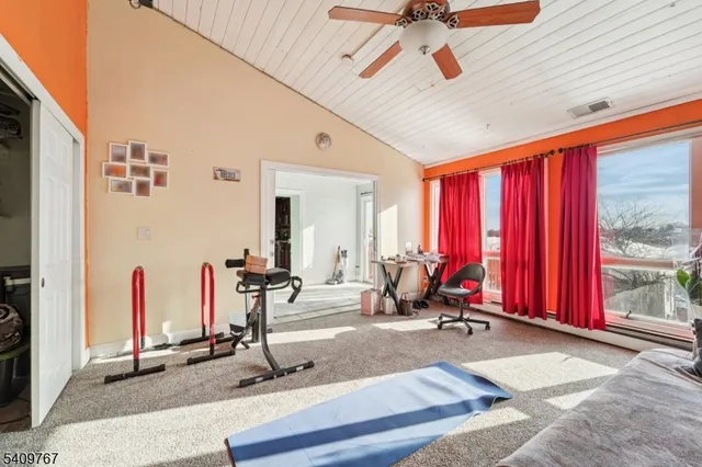 $845,000 | 164 Farnham Avenue, Lodi, NJ 07644