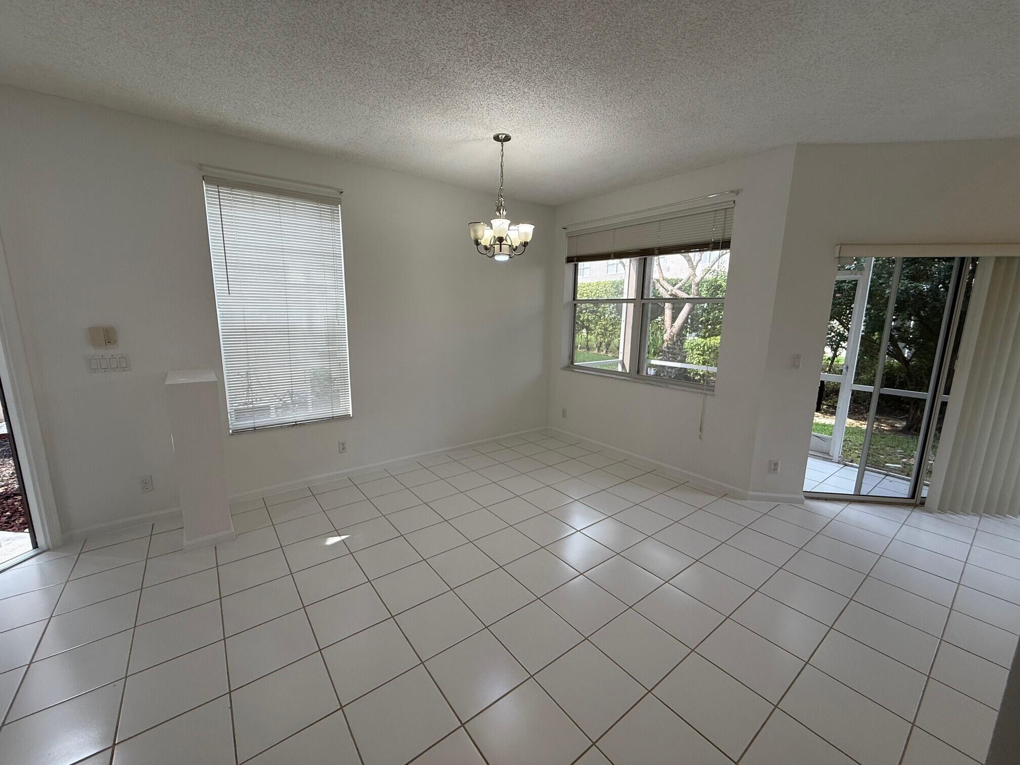 20931 Vía Jasmine, Unit 6 Boca Raton, FL 33428 - Photo 5 of 34 Downstairs