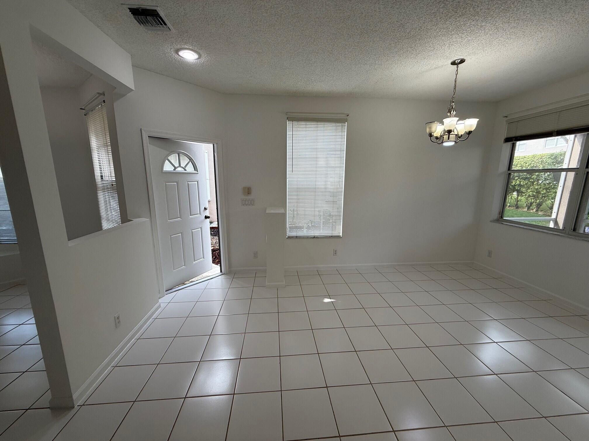 20931 Vía Jasmine, Unit 6 Boca Raton, FL 33428 - Photo 6 of 34 Downstairs