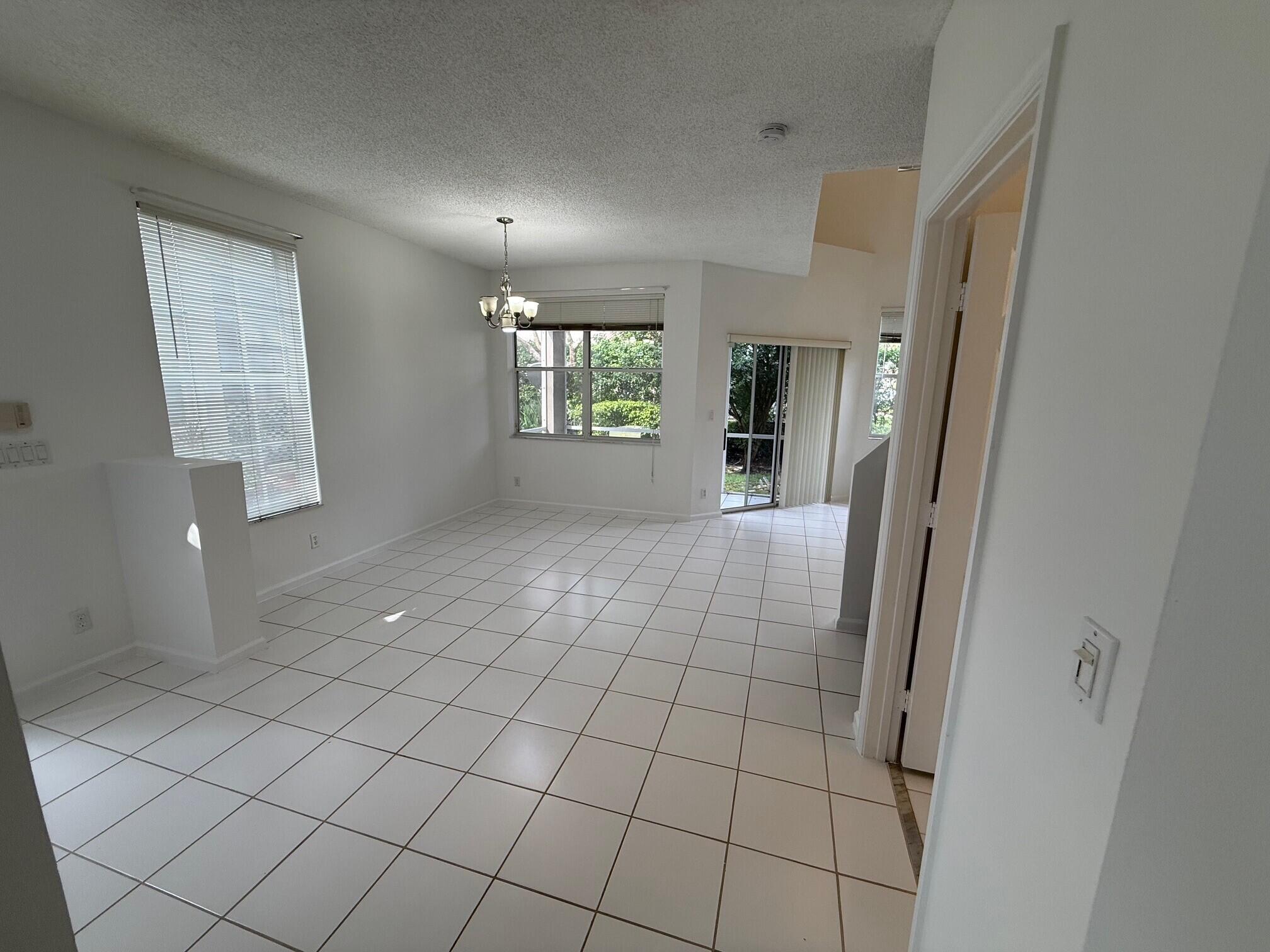 20931 Vía Jasmine, Unit 6 Boca Raton, FL 33428 - Photo 7 of 34 Downstairs