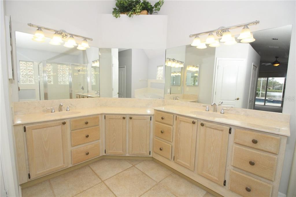 826 Grovesmere Loop Ocoee, FL 34761 - Photo 14 of 25 Gallery Image 14
