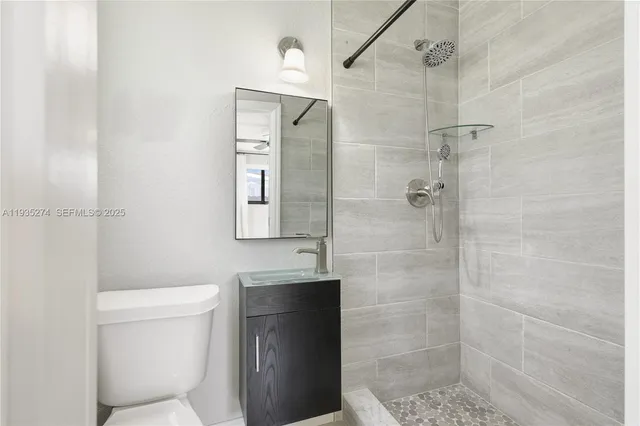 $4,300 | 4165 West 5th Lane, Hialeah, FL 33012