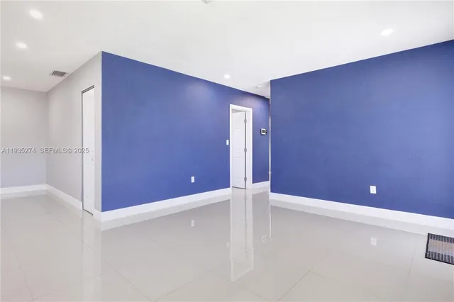 $4,300 | 4165 West 5th Lane, Hialeah, FL 33012