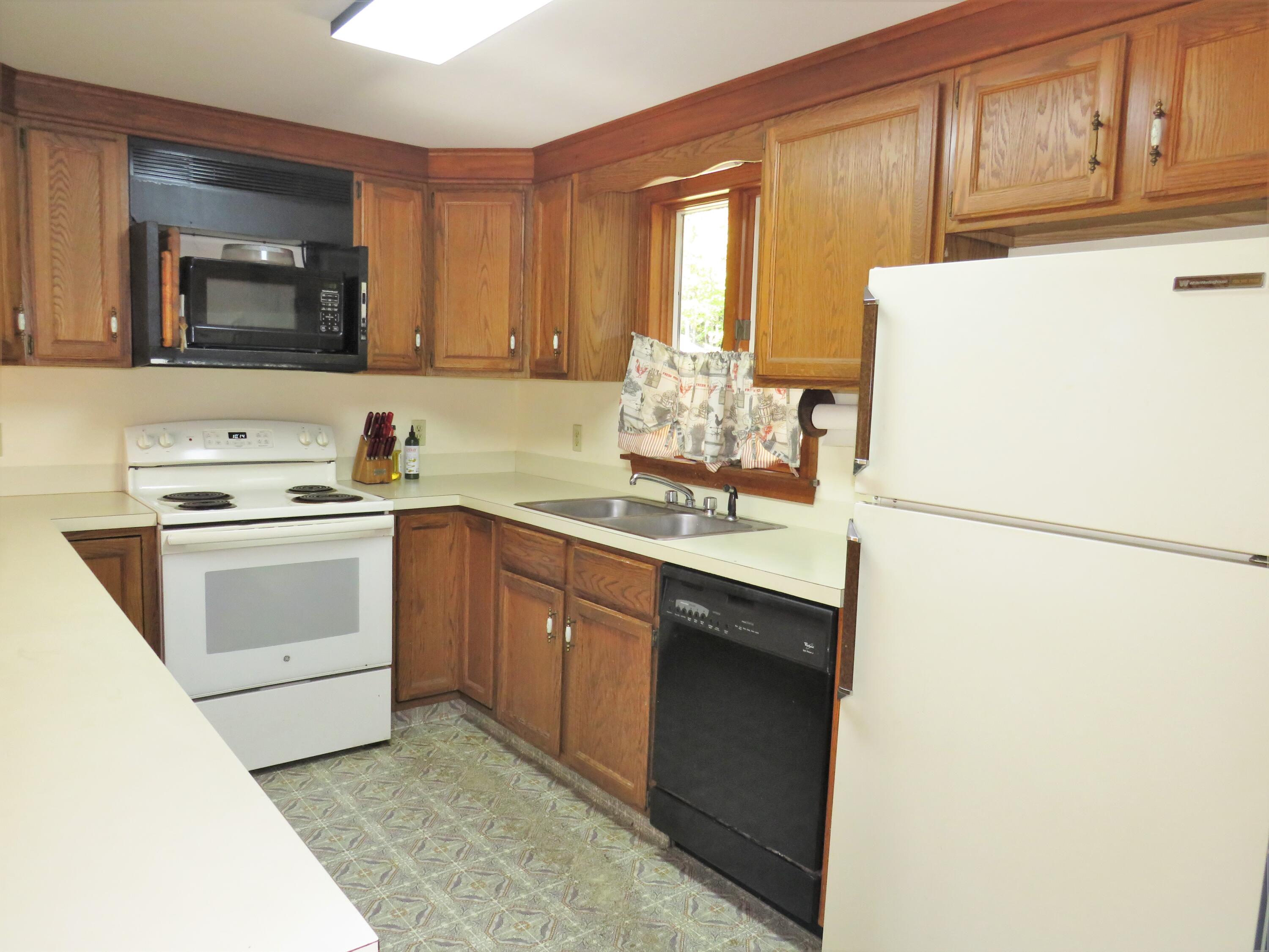 1576 Searsmont Road Appleton, ME 04862 - Photo 10 of 28 IMG_6121