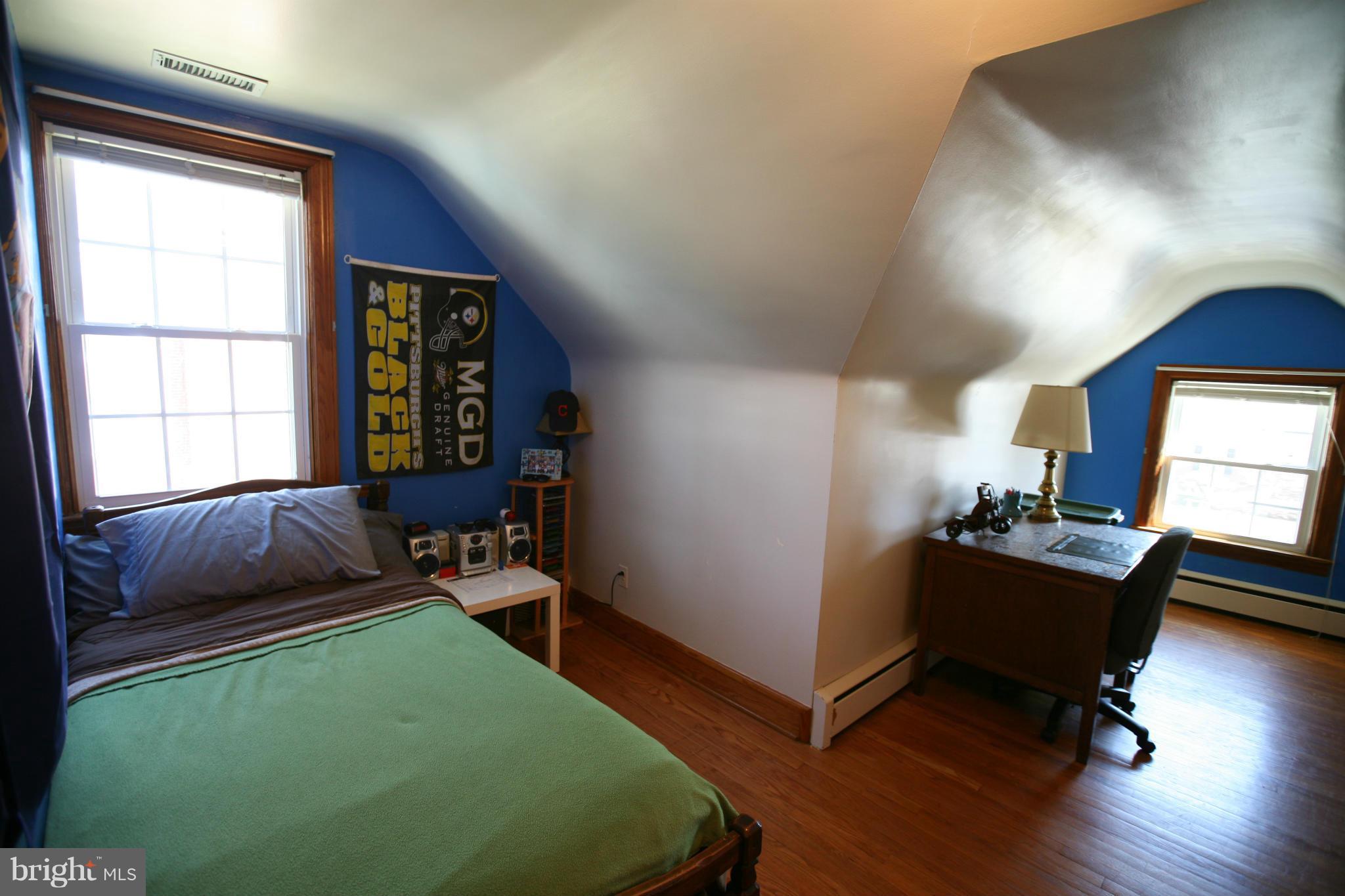 32 Dunvegan Road Catonsville, MD 21228 - Photo 19 of 24 Bedroom # 3 - Upper Level