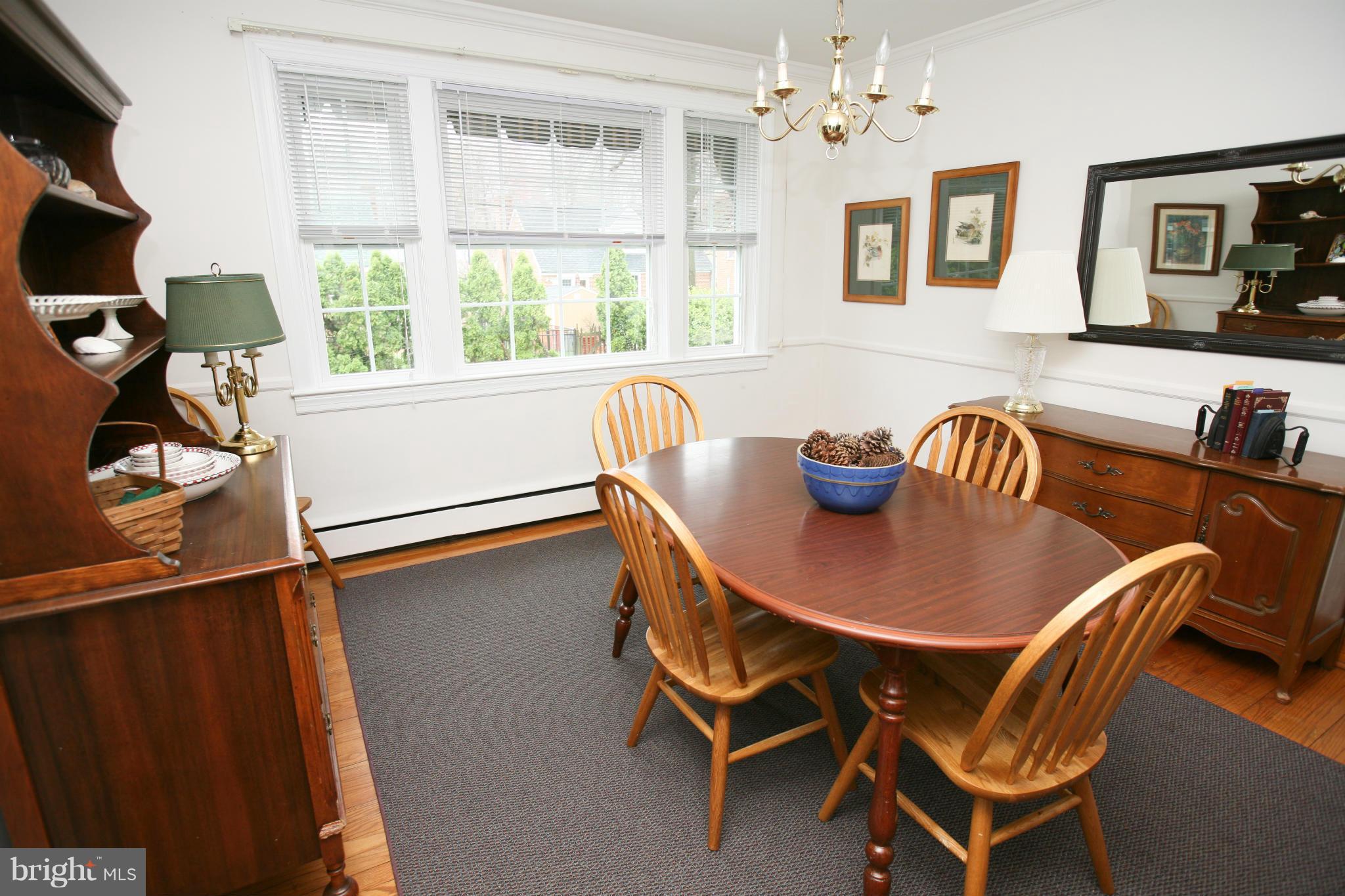 32 Dunvegan Road Catonsville, MD 21228 - Photo 6 of 24 Dining Room
