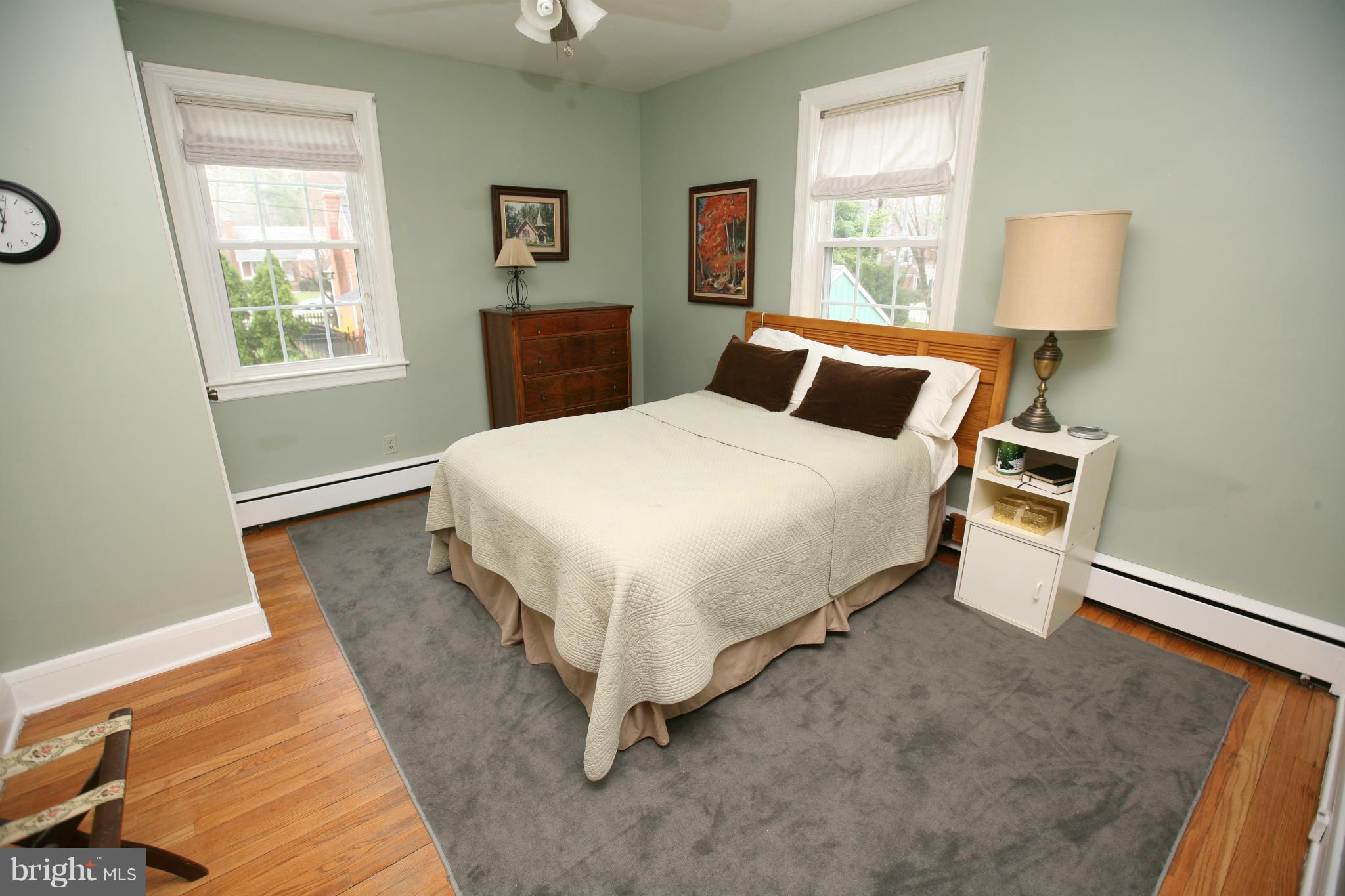 32 Dunvegan Road Catonsville, MD 21228 - Photo 9 of 24 Bedroom - Main Floor