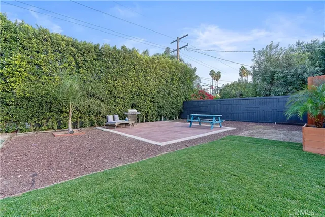 $1,325,000 | 8450 Calvin Avenue, Northridge, CA 91324