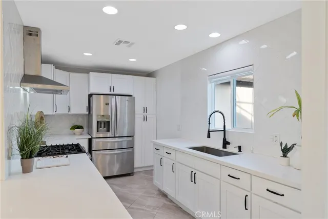 $1,325,000 | 8450 Calvin Avenue, Northridge, CA 91324