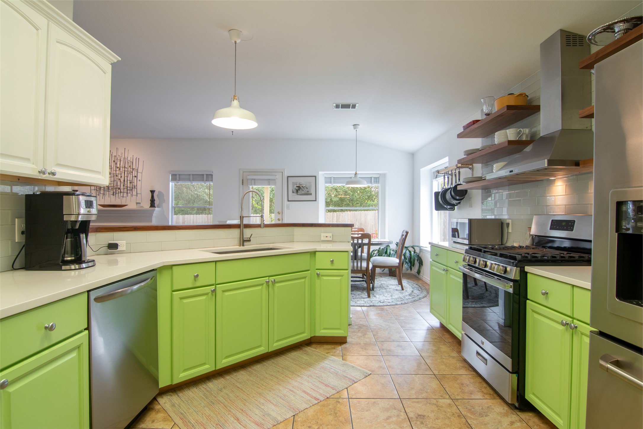 8901 Copano Drive Austin, TX 78749 - Photo 16 of 29