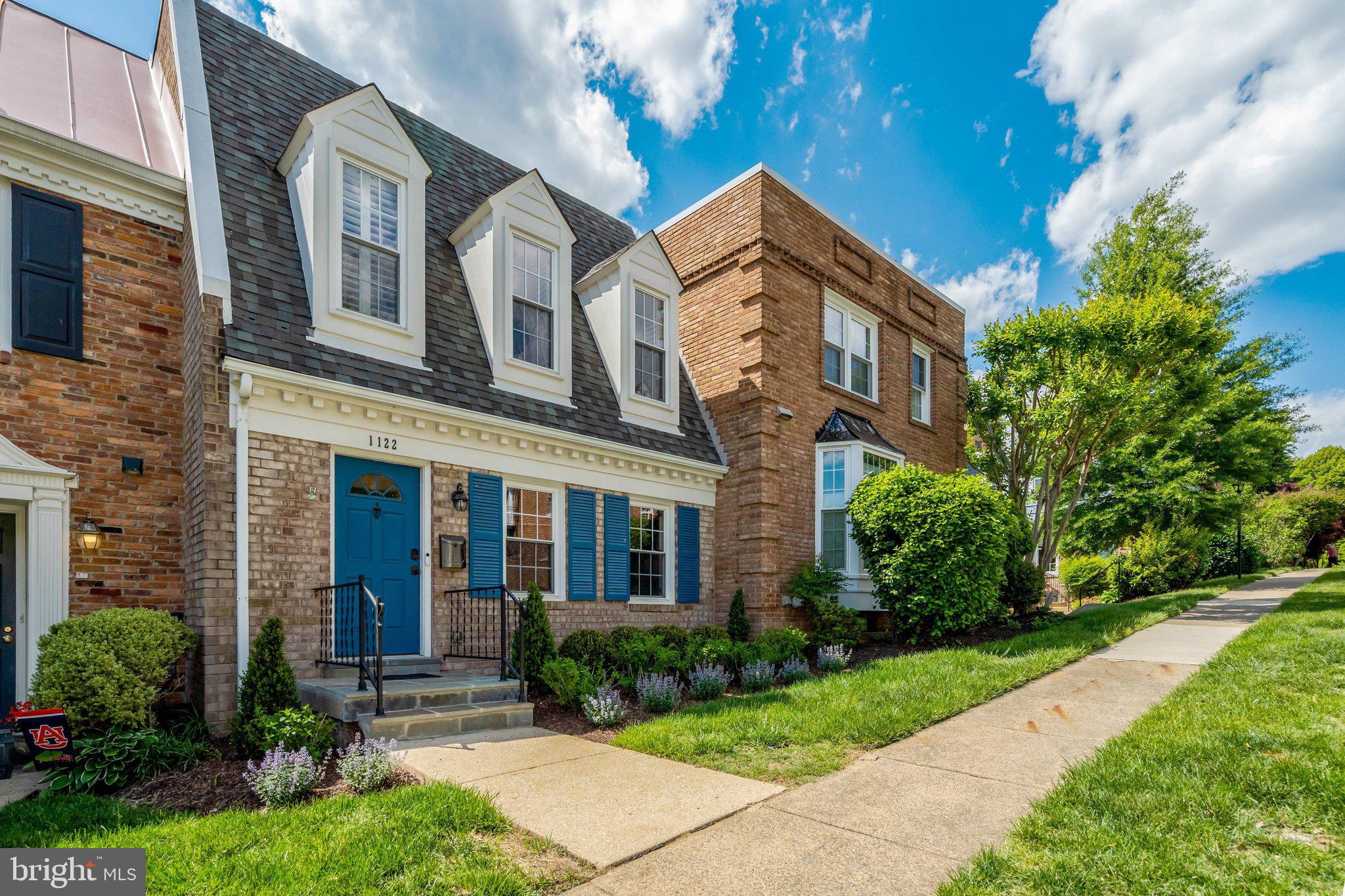 1122 Kensington Road McLean, VA 22101 - Photo 2 of 35 Gallery Image 2