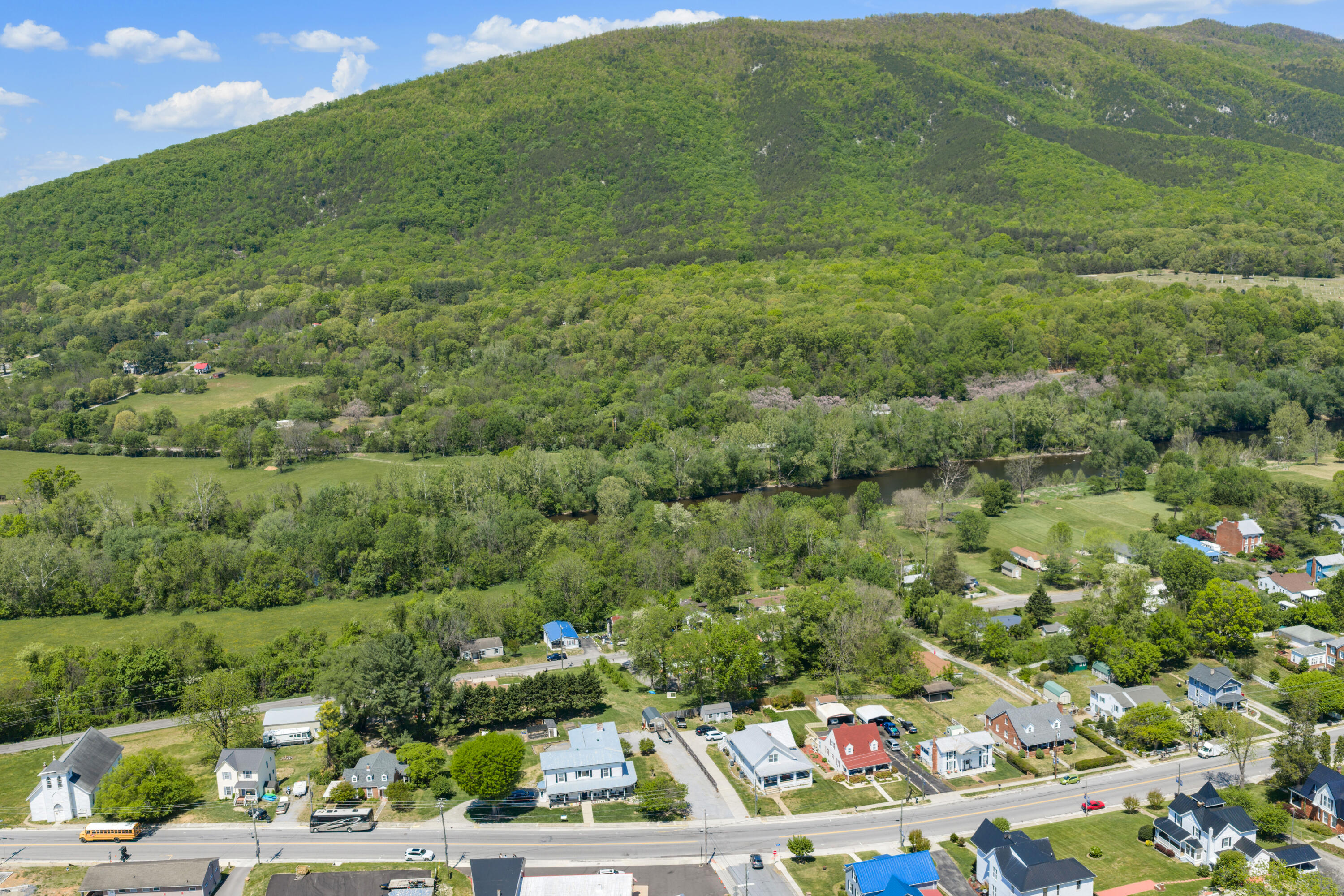 19391 Main Street Buchanan, VA 24066 - Photo 33 of 34 view of outdoor space and mountain view