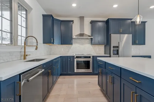 $1,049,000 | 14 Marigold Court, Warren, NJ 07059