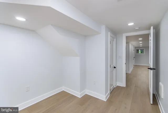 $5,472 | 407 16th Street Southeast, Unit 407, Washington, DC 20003