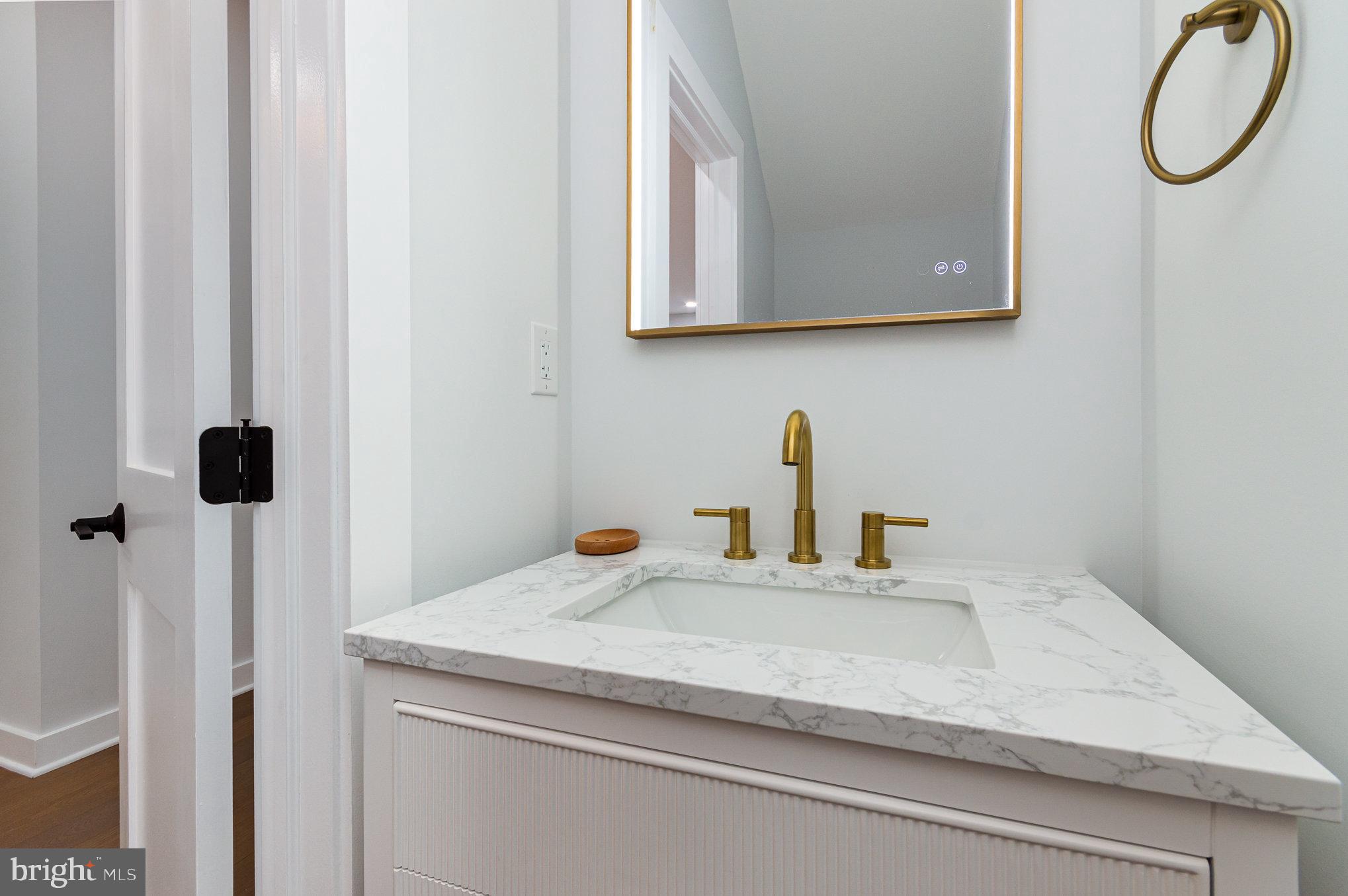 407 16th Street Southeast, Unit 407 Washington, DC 20003 - Photo 17 of 33