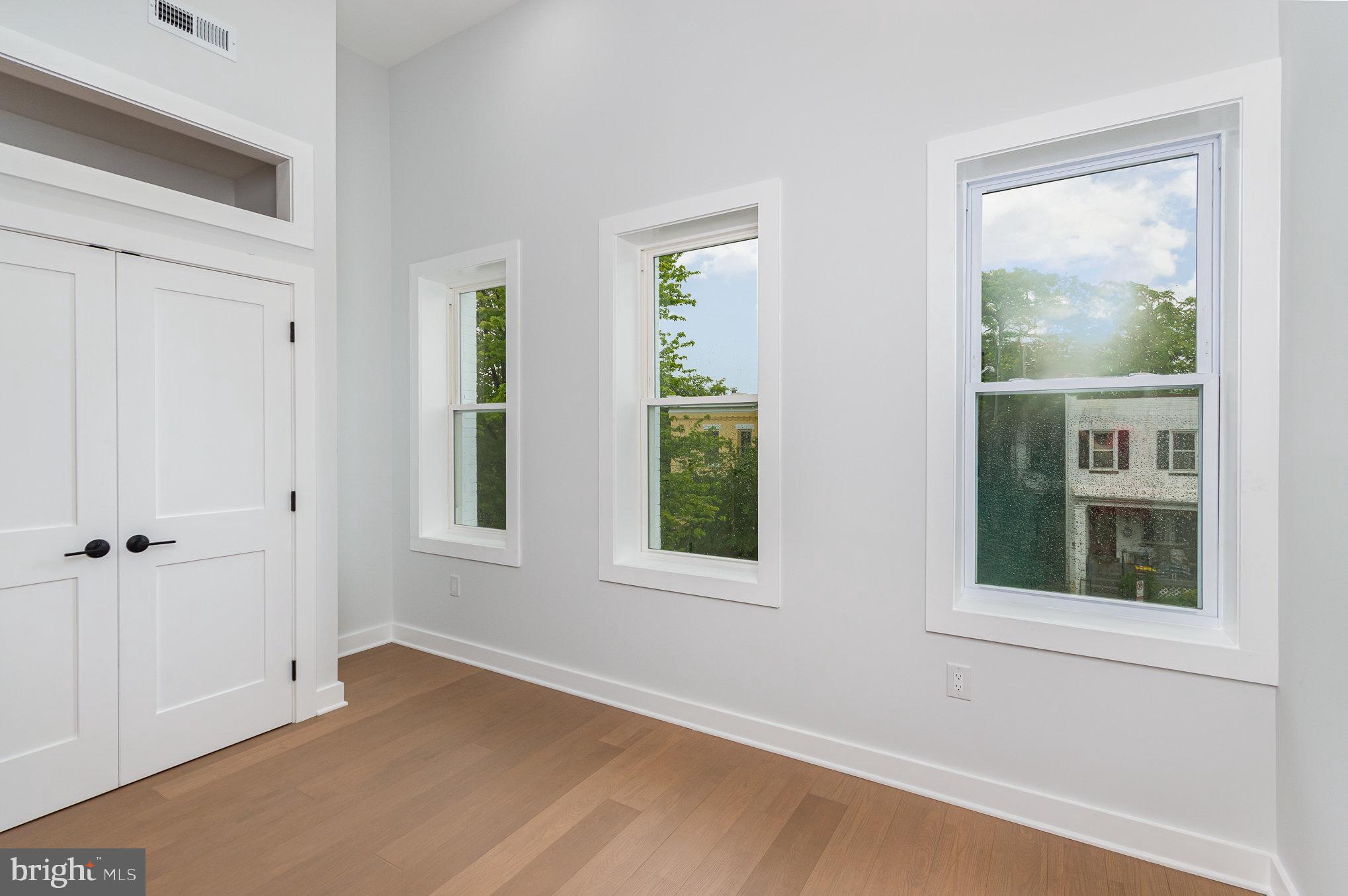 407 16th Street Southeast, Unit 407 Washington, DC 20003 - Photo 18 of 33