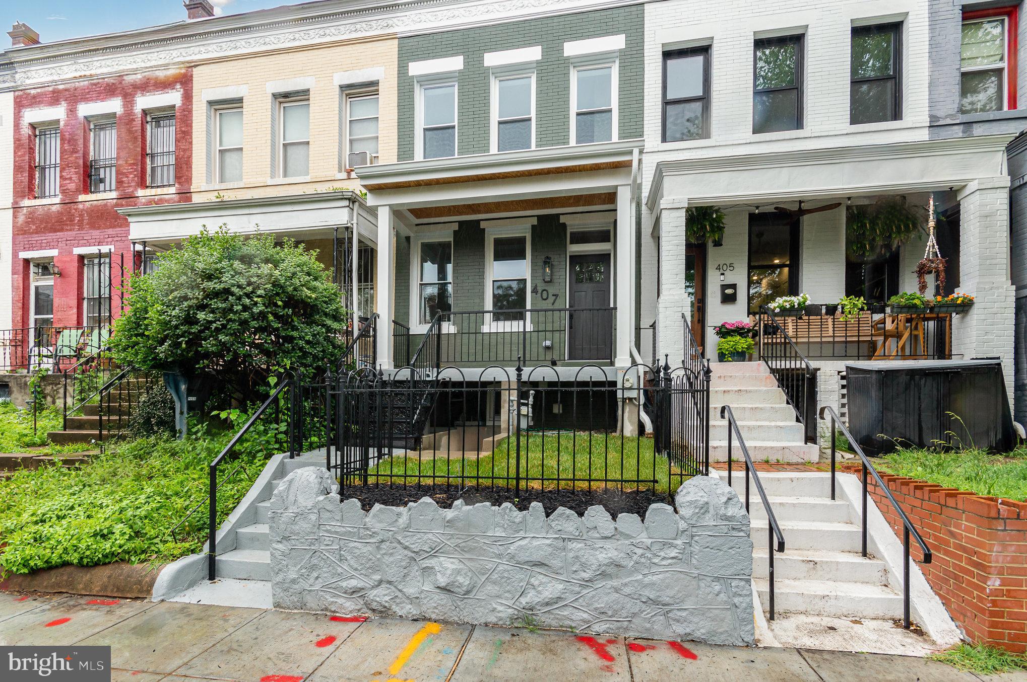 407 16th Street Southeast, Unit 407 Washington, DC 20003 - Photo 2 of 33