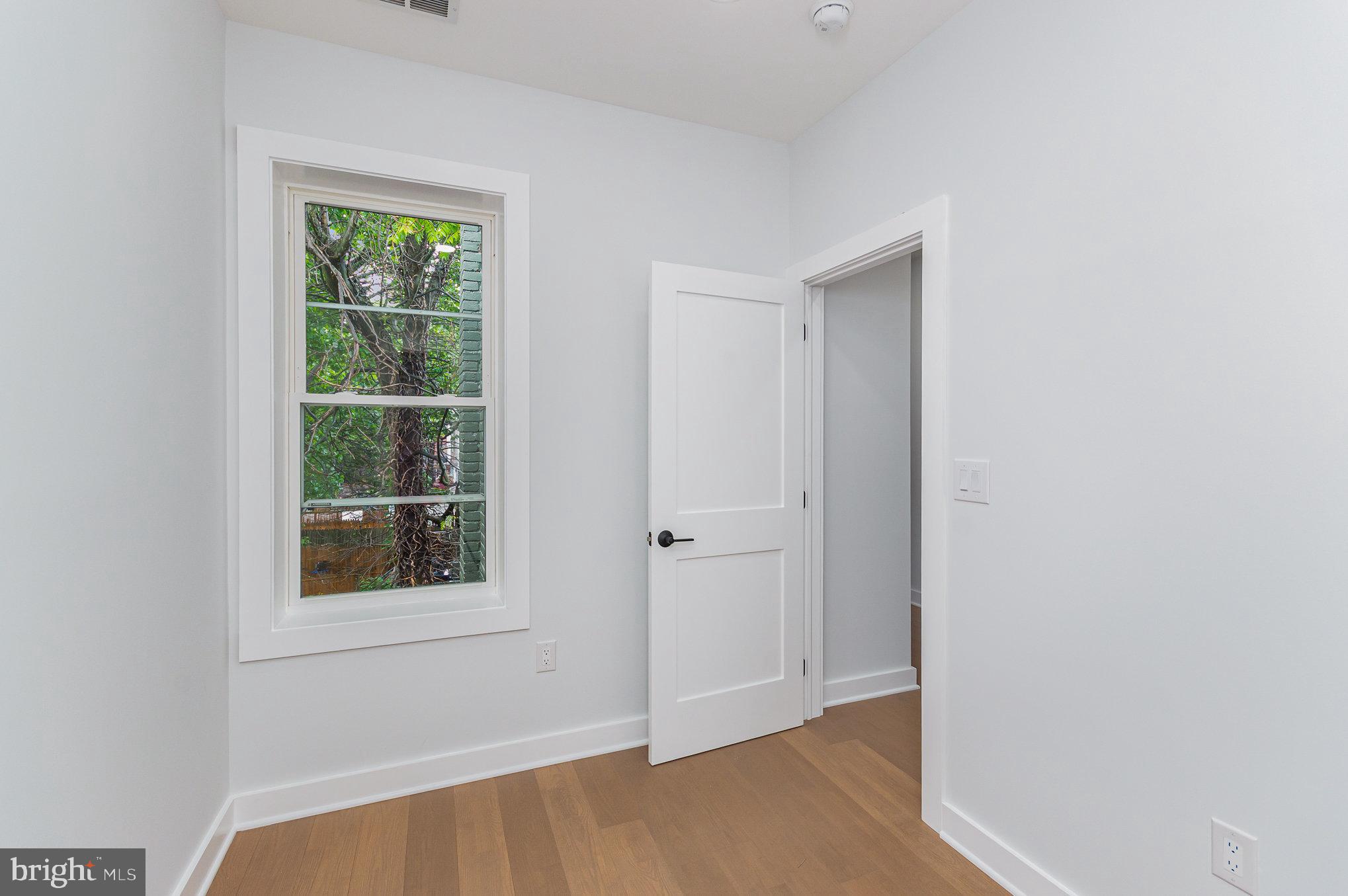 407 16th Street Southeast, Unit 407 Washington, DC 20003 - Photo 21 of 33