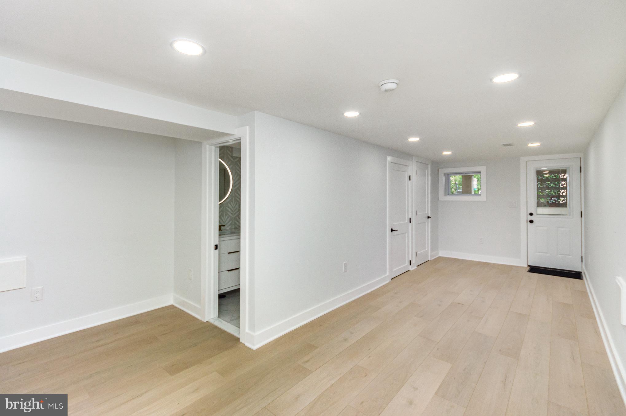 407 16th Street Southeast, Unit 407 Washington, DC 20003 - Photo 24 of 33