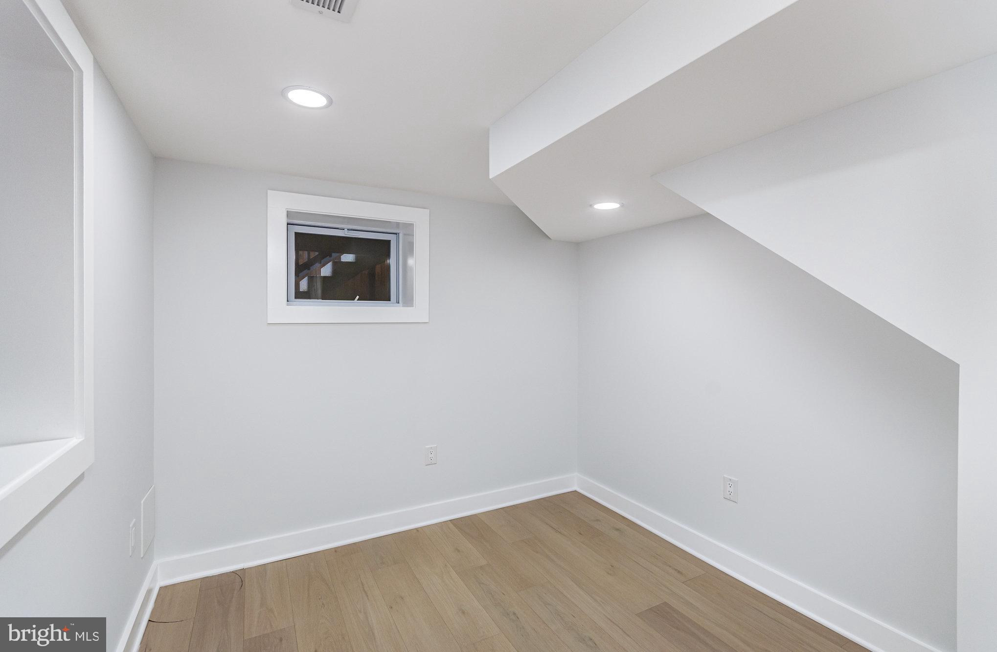 407 16th Street Southeast, Unit 407 Washington, DC 20003 - Photo 28 of 33