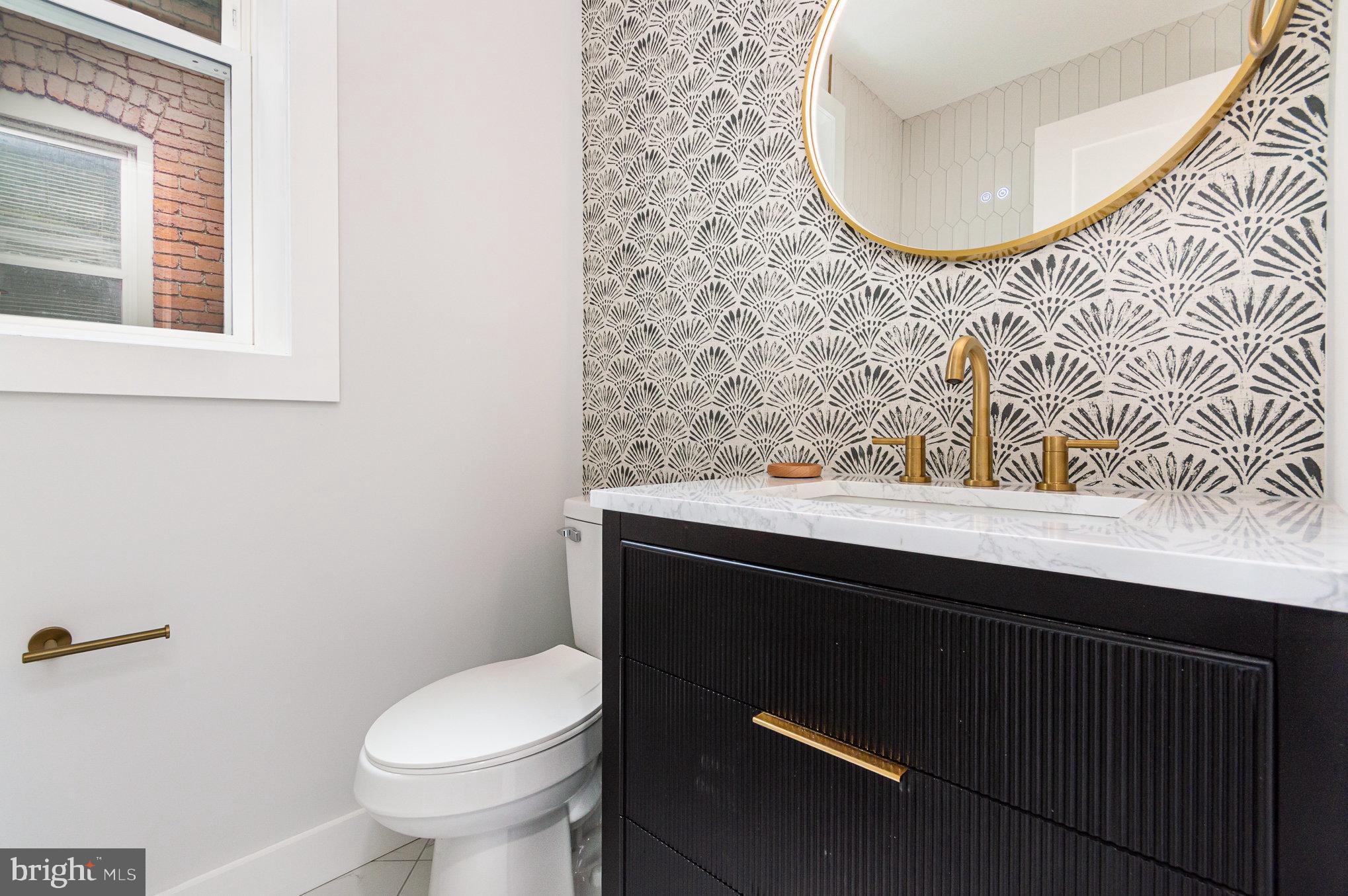 407 16th Street Southeast, Unit 407 Washington, DC 20003 - Photo 5 of 33