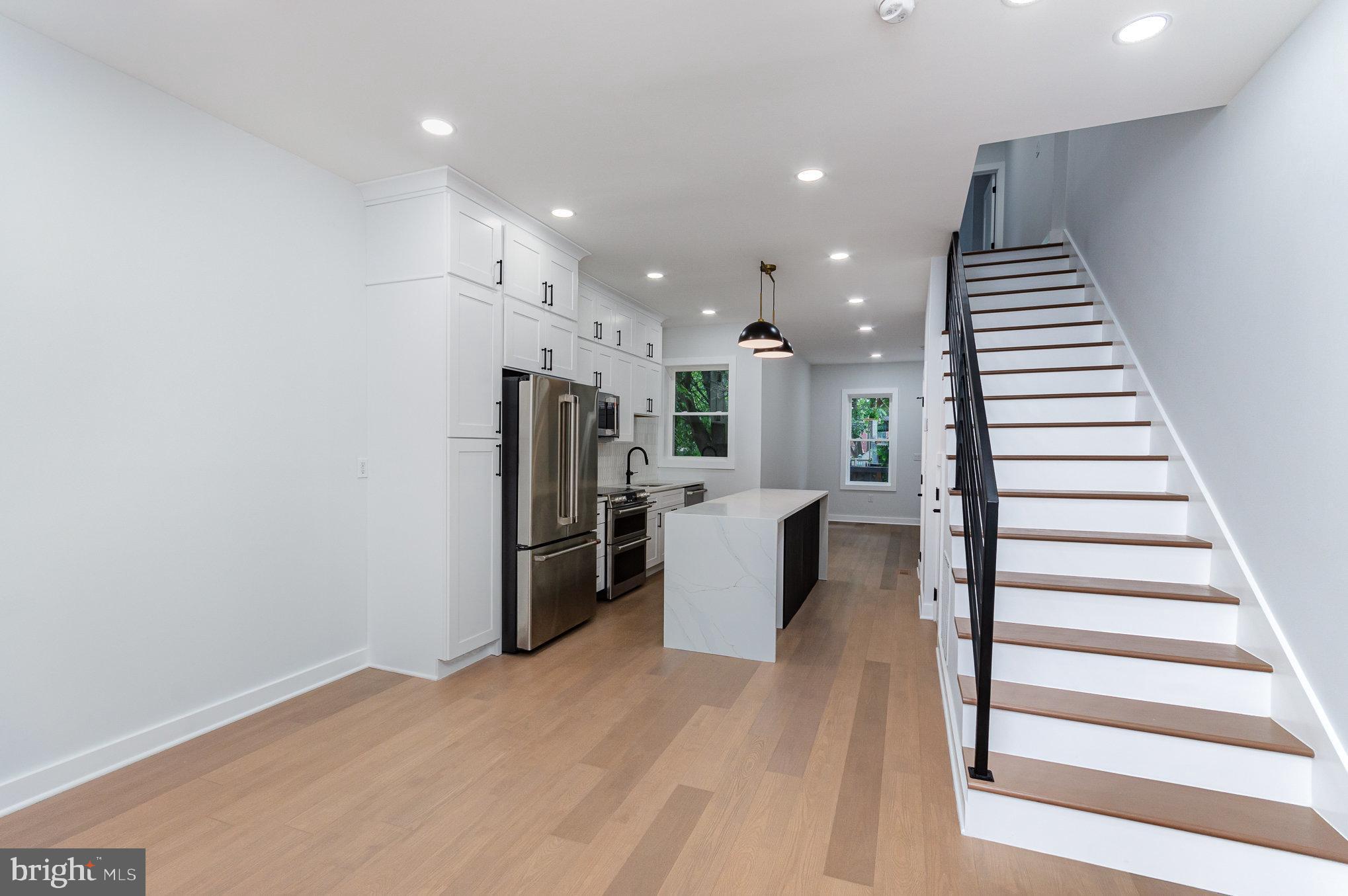 407 16th Street Southeast, Unit 407 Washington, DC 20003 - Photo 6 of 33