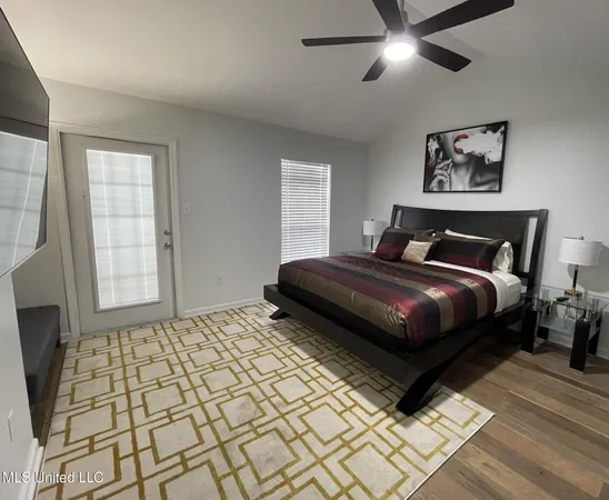 $2,100 | 1276 Century Oaks Drive, Unit B, Gulfport, MS 39507