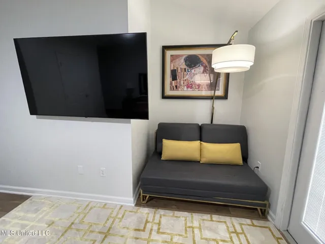 $2,100 | 1276 Century Oaks Drive, Unit B, Gulfport, MS 39507