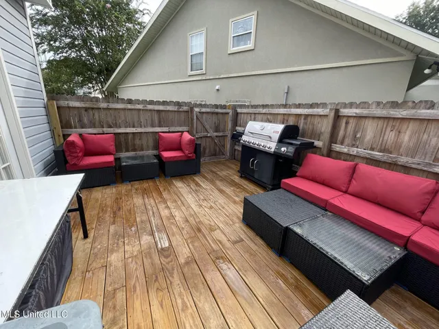 $2,100 | 1276 Century Oaks Drive, Unit B, Gulfport, MS 39507