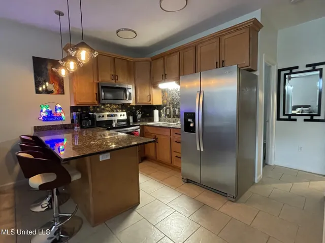 $2,100 | 1276 Century Oaks Drive, Unit B, Gulfport, MS 39507