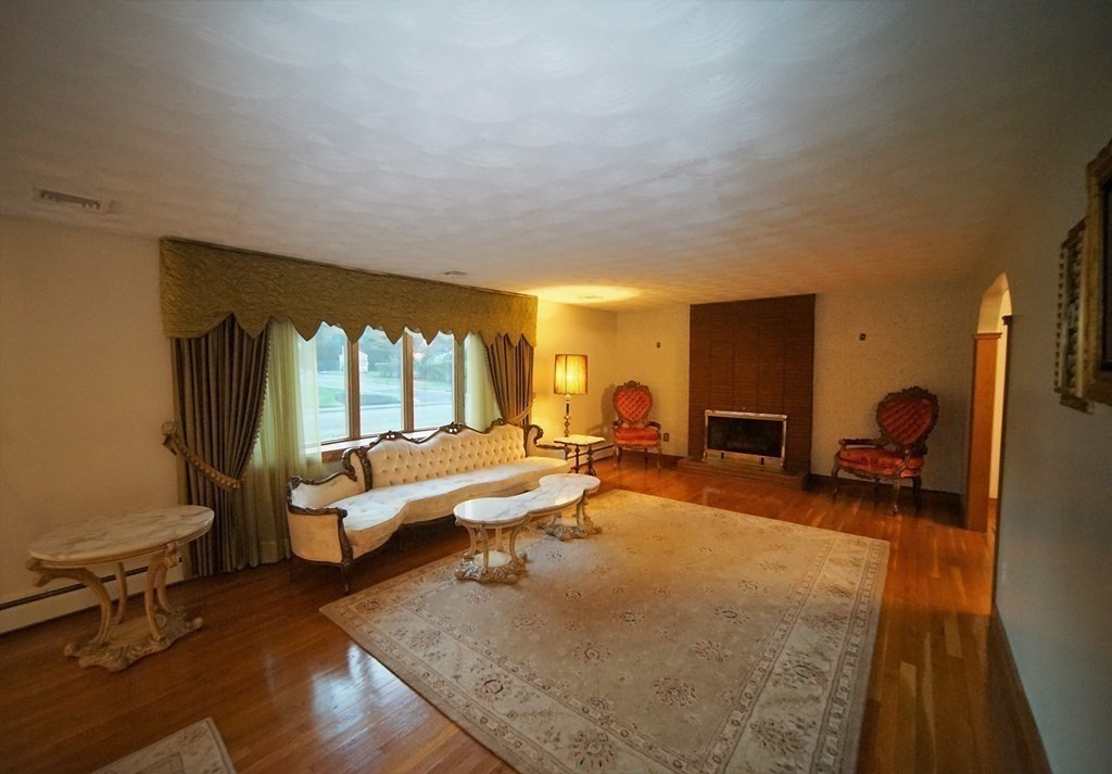 87 Mayflower Road Braintree, MA 02184 - Photo 6 of 28 Gallery Image 6