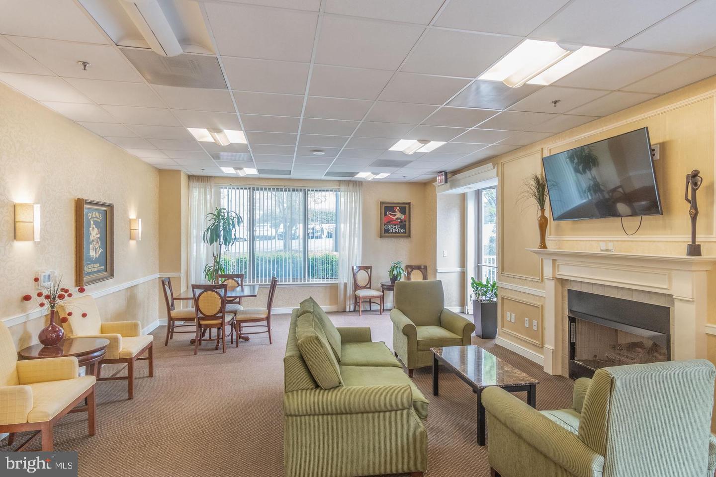 2726 Gallows Road, Unit 1004 Vienna, VA 22180 - Photo 17 of 73