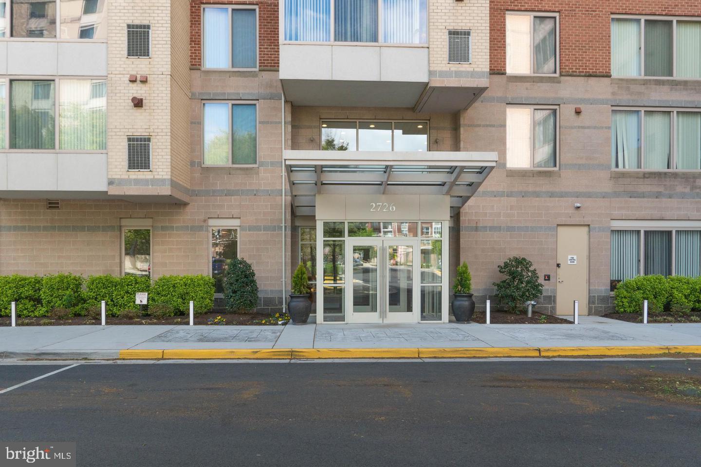2726 Gallows Road, Unit 1004 Vienna, VA 22180 - Photo 3 of 73