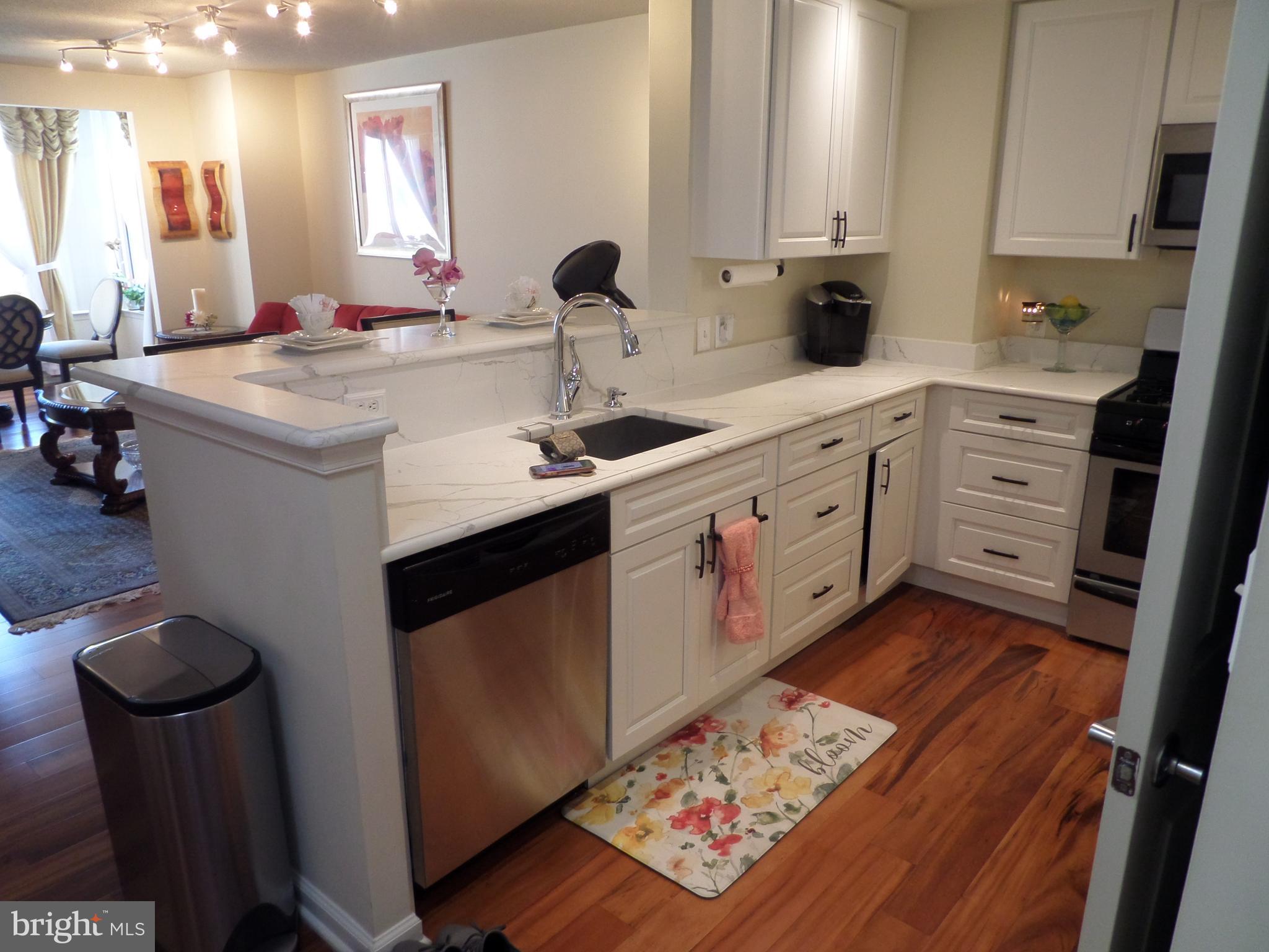 2726 Gallows Road, Unit 1004 Vienna, VA 22180 - Photo 23 of 73