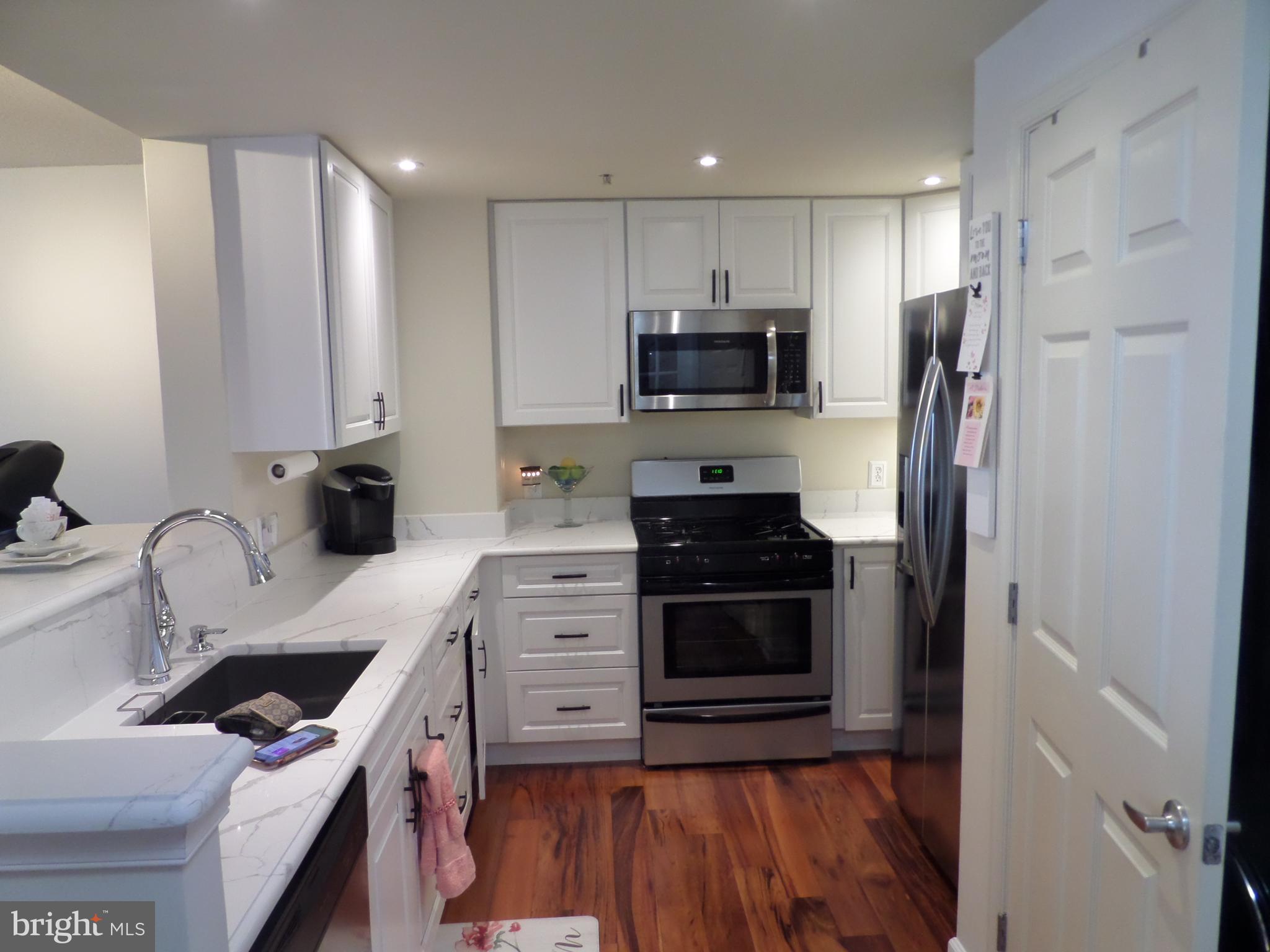 2726 Gallows Road, Unit 1004 Vienna, VA 22180 - Photo 24 of 73