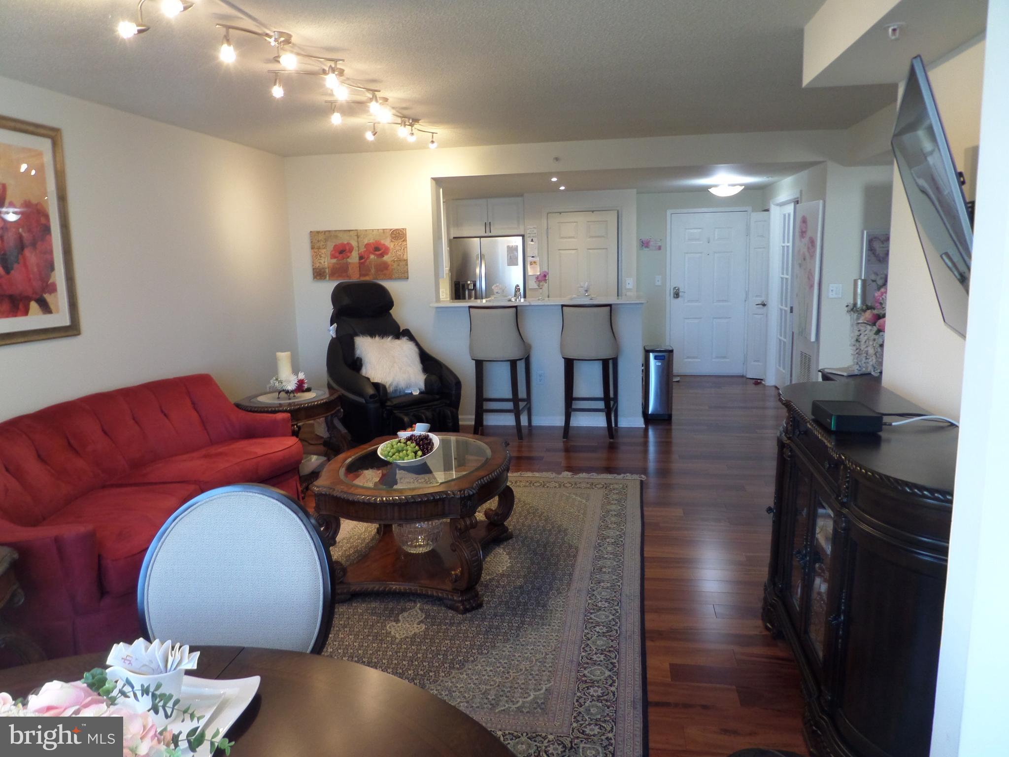 2726 Gallows Road, Unit 1004 Vienna, VA 22180 - Photo 32 of 73