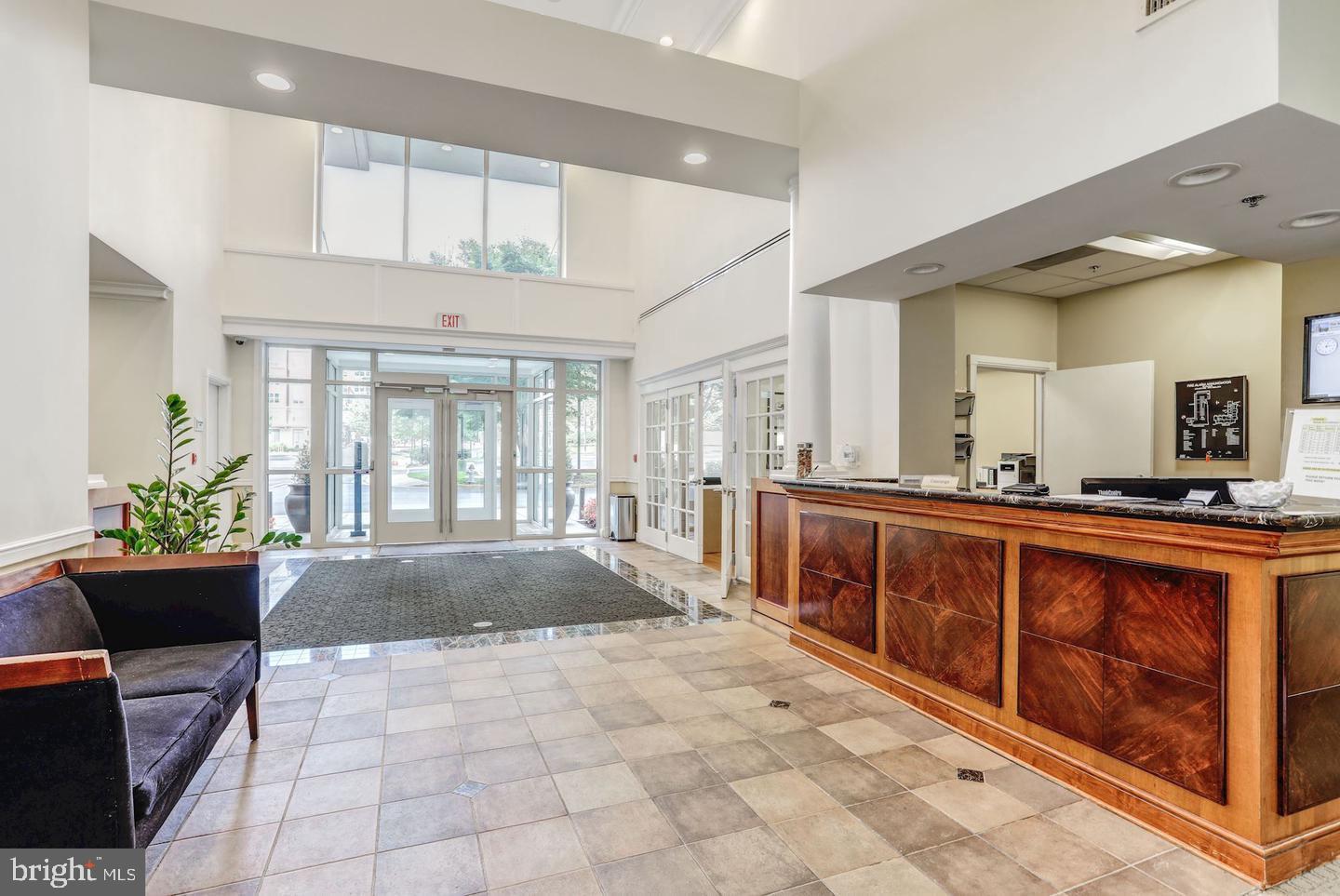 2726 Gallows Road, Unit 1004 Vienna, VA 22180 - Photo 5 of 73