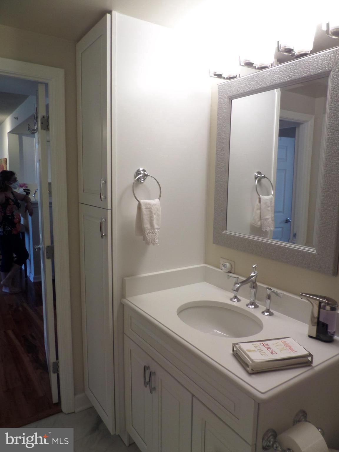 2726 Gallows Road, Unit 1004 Vienna, VA 22180 - Photo 43 of 73