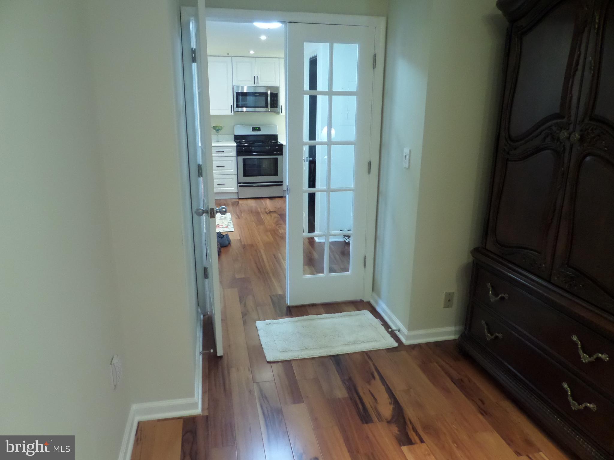 2726 Gallows Road, Unit 1004 Vienna, VA 22180 - Photo 47 of 73