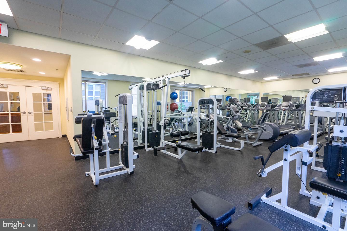 2726 Gallows Road, Unit 1004 Vienna, VA 22180 - Photo 50 of 73