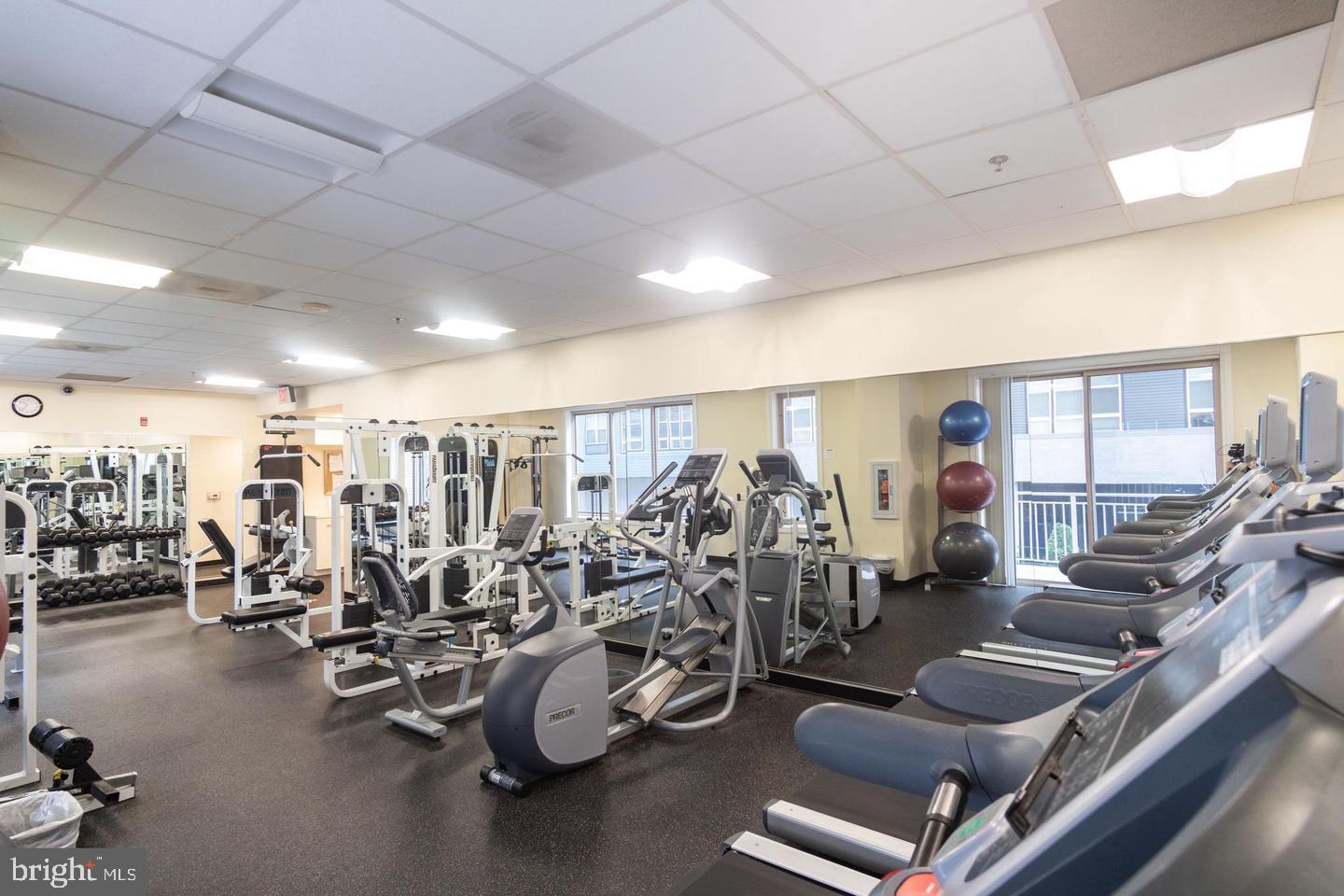 2726 Gallows Road, Unit 1004 Vienna, VA 22180 - Photo 51 of 73