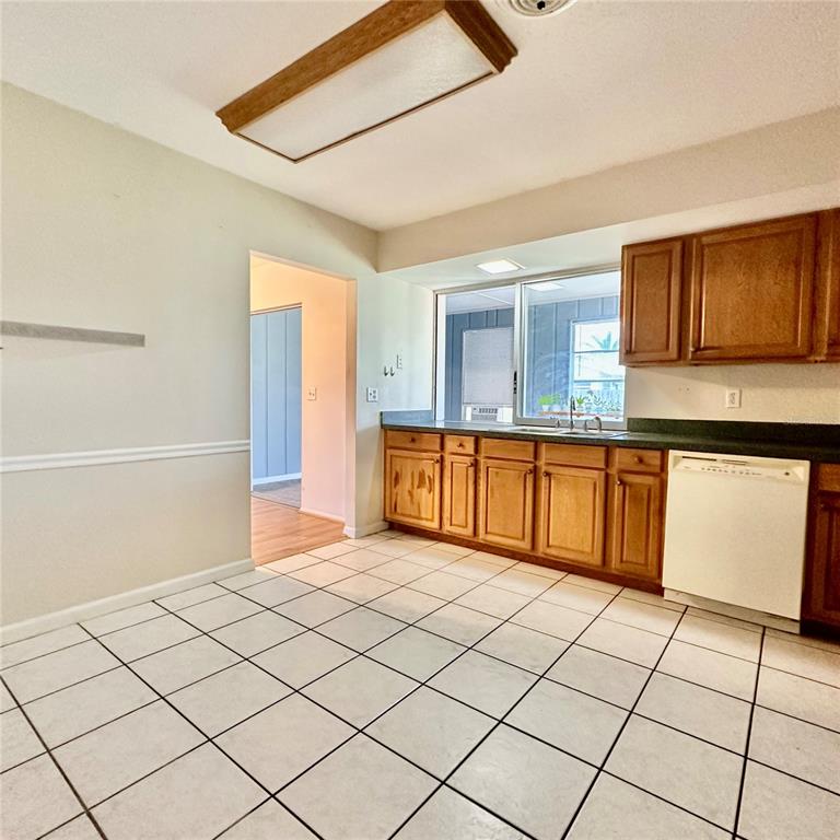 340 Peary Road Venice, FL 34293 - Photo 14 of 35 Gallery Image 14